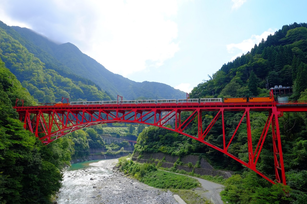 富山黒部渓谷トロッコ列車